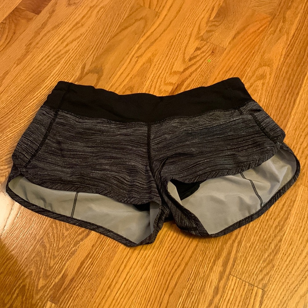 Lulu lemon speed short